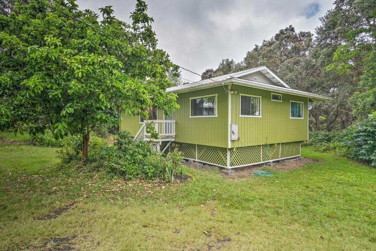 Peaceful Abode With Deck, 13 Mi To Black Sand Beach! Naalehu Eksteriør billede