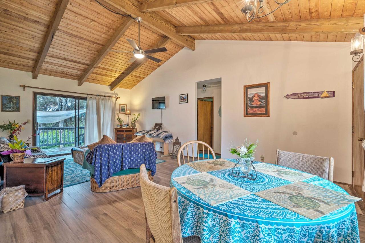 Peaceful Abode With Deck, 13 Mi To Black Sand Beach! Naalehu Eksteriør billede