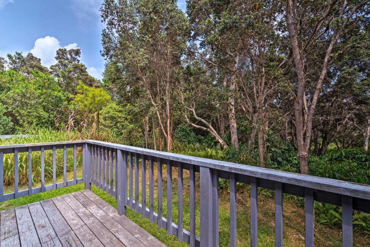 Peaceful Abode With Deck, 13 Mi To Black Sand Beach! Naalehu Eksteriør billede